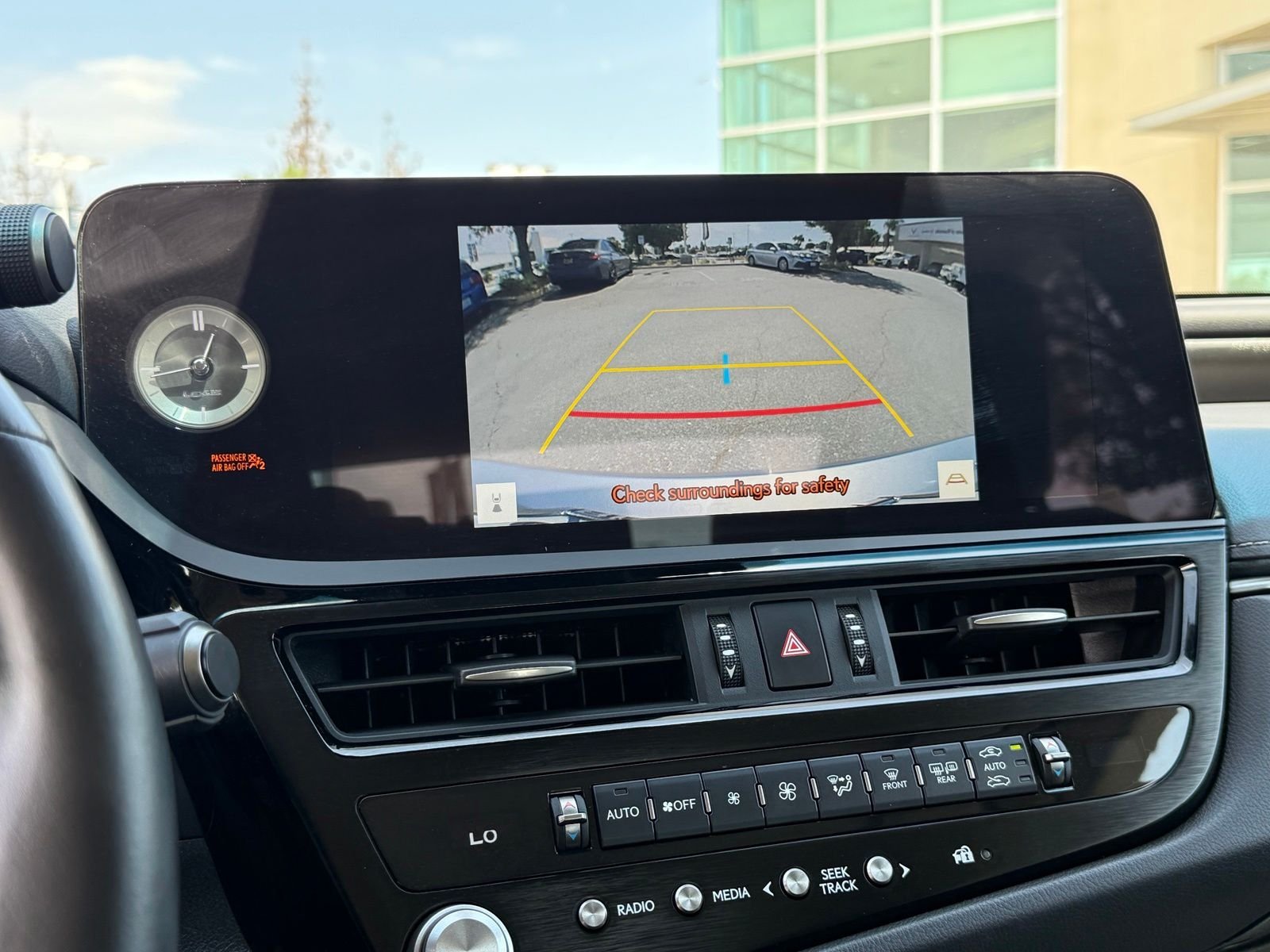 Used 2025 Silver Lexus 300h image 29
