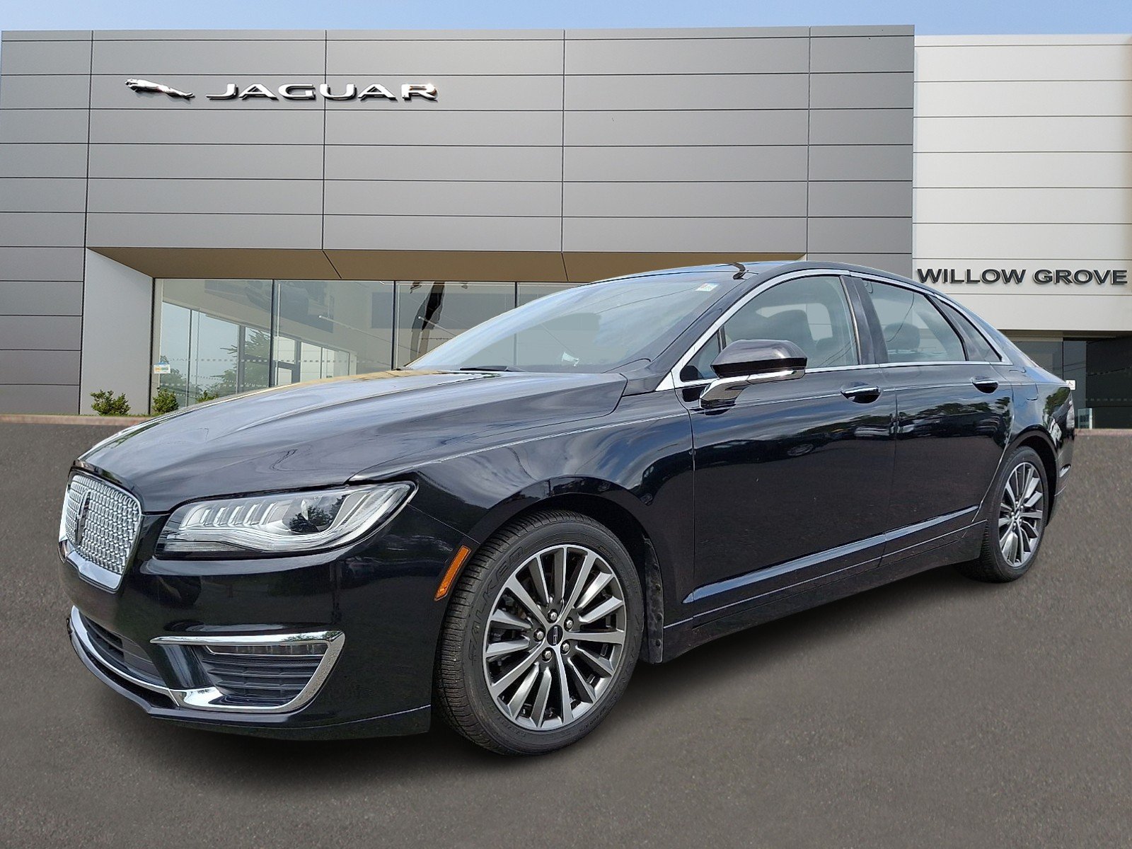 Used 2020 Infinite Black Metallic - UM Lincoln Standard image 1