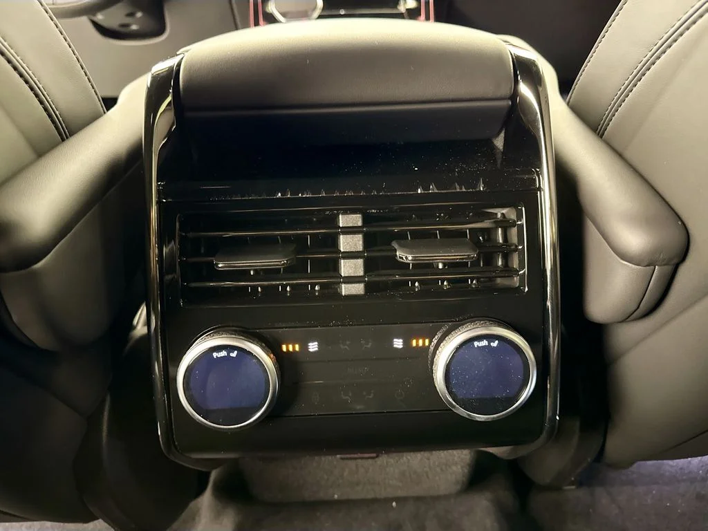 New 2026 Fuji White Land Rover Dynamic SE image 27
