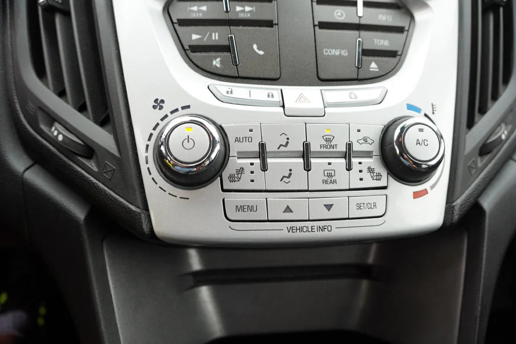 Used 2014 White Diamond Tricoat Chevrolet LT image 6