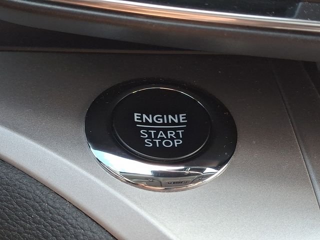 Used 2023 Black Ford XLT image 24