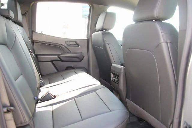 2025 Chevrolet Colorado Trail Boss - Photo 7