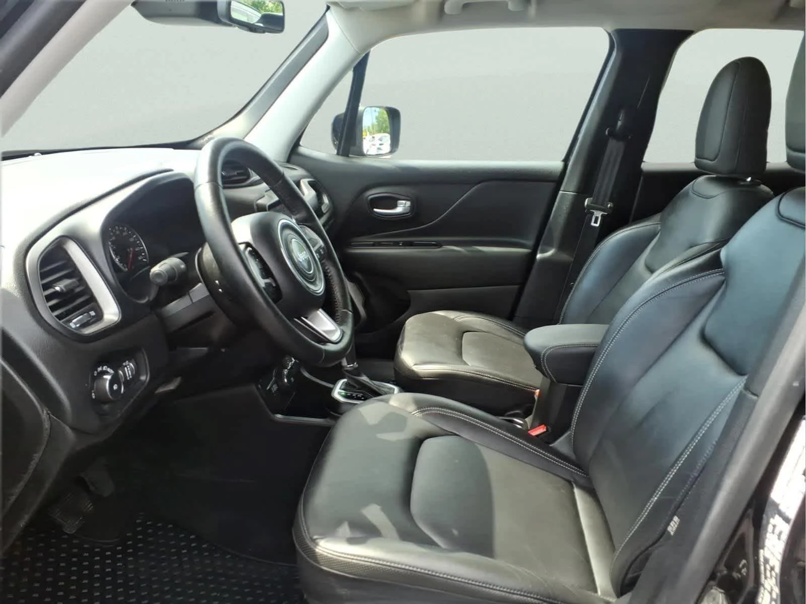 Used 2023 Black Clearcoat Jeep Limited image 30
