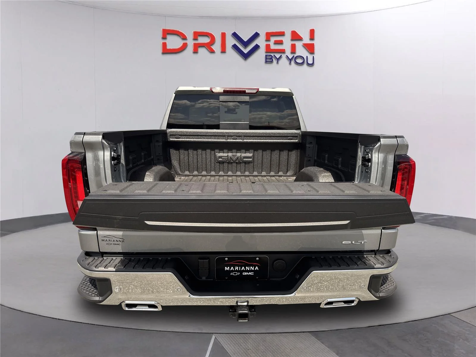 New 2026 Sterling Metallic GMC SLT image 33