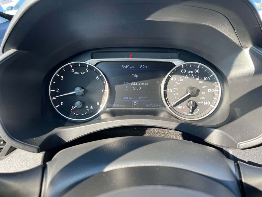 Used 2025 White Nissan 2.5 SV image 15