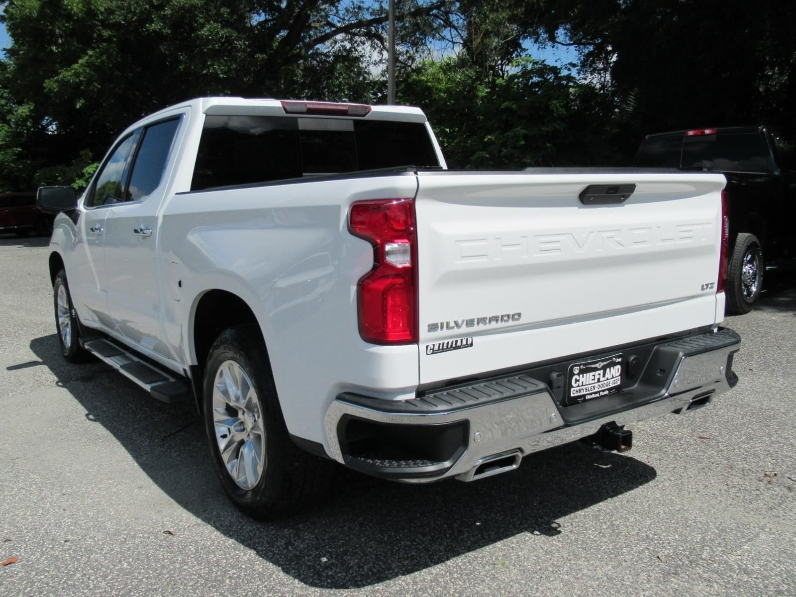 Used 2021 White Chevrolet LTZ image 5