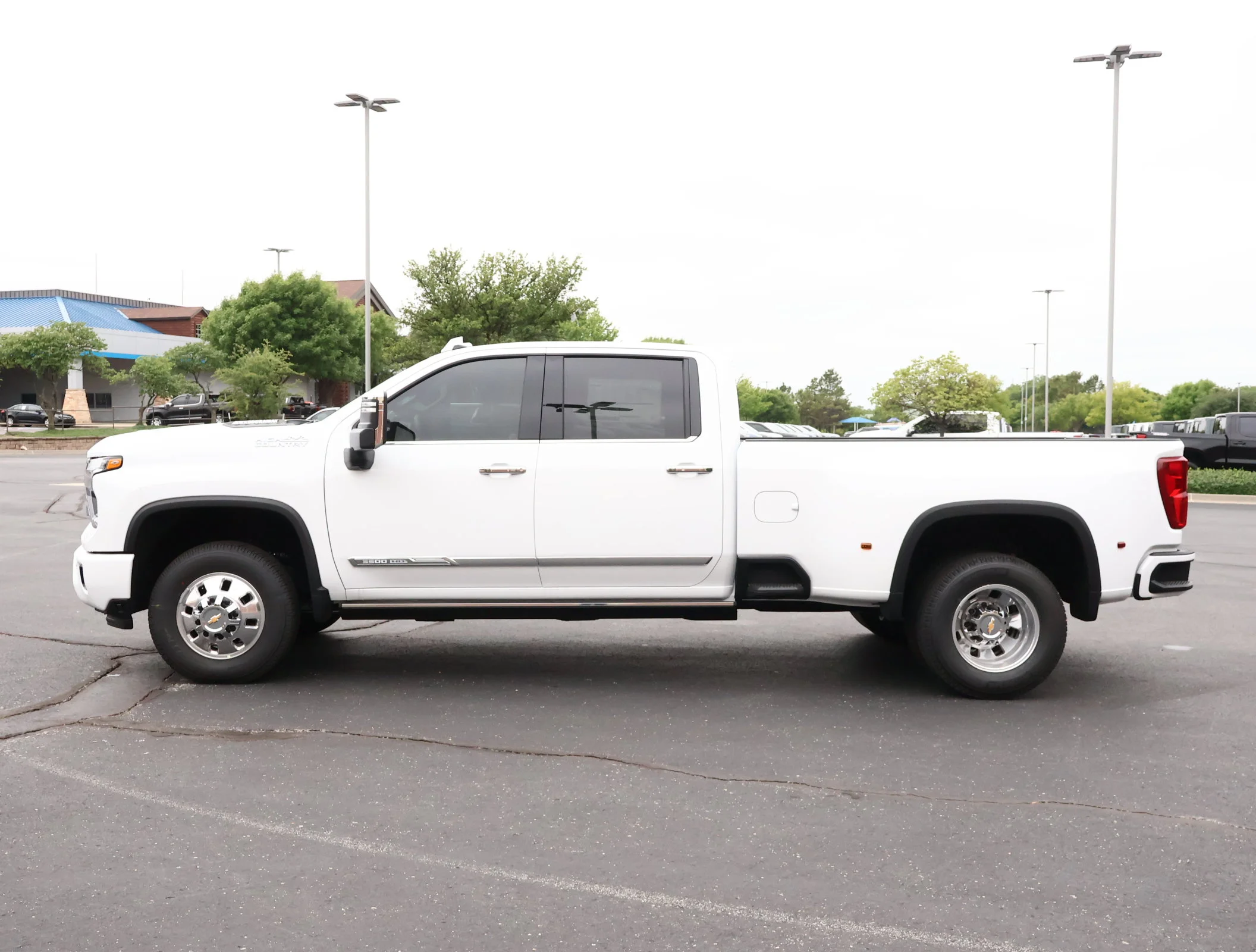 2026 Chevrolet Silverado 3500 HD High Country - Photo 35