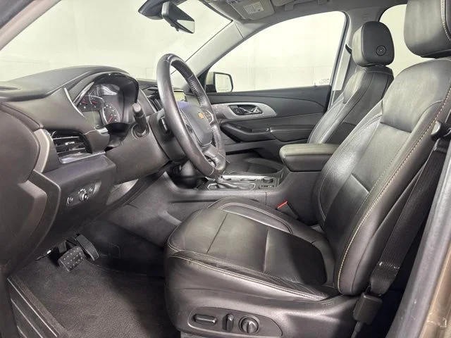 Used 2020 Gray Chevrolet 3LT image 11