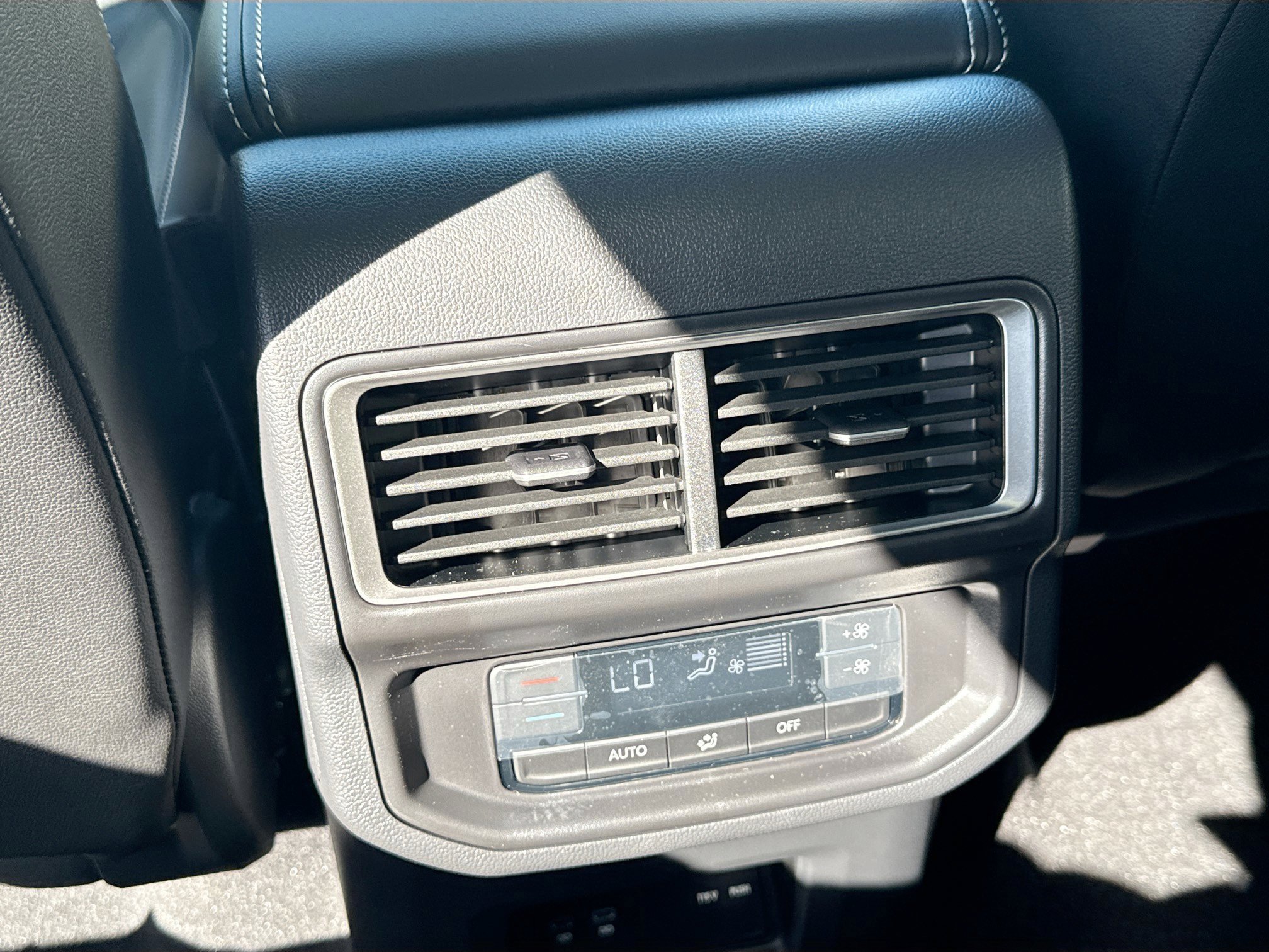 2026 Volkswagen Atlas SE w/Tech - Photo 20