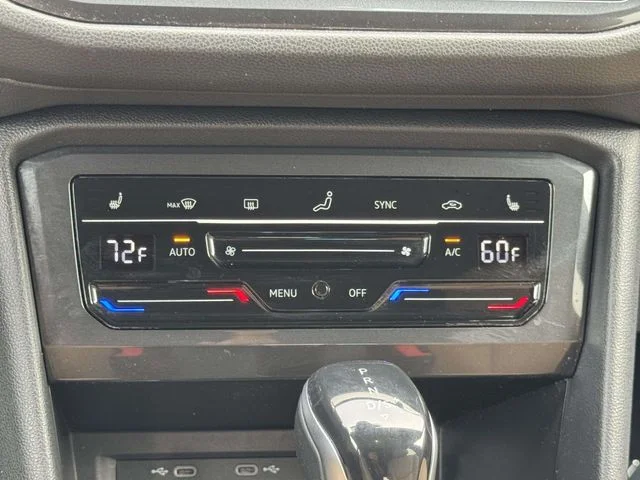 Used 2022 White Volkswagen 2.0T SE image 20