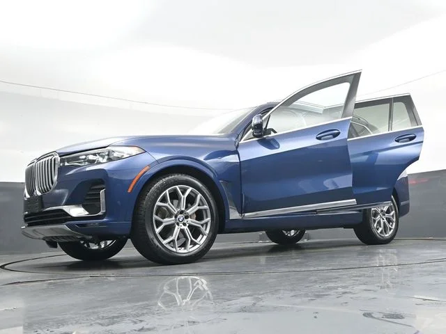 Used 2022 Blue BMW xDrive40i image 46