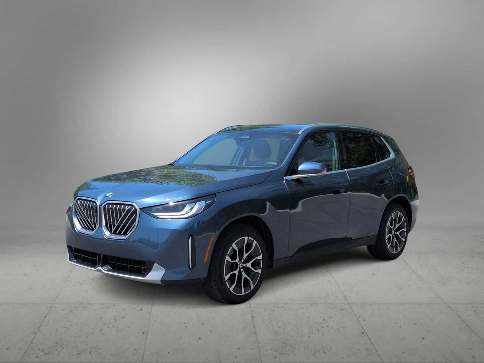 Used 2026 Arctic Race Blue metallic BMW 30 xDrive image 4