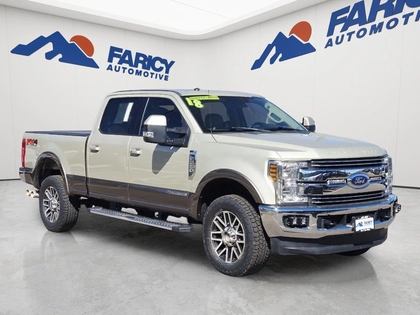 Used 2018 White Gold/Stone Gray Ford Lariat image 4