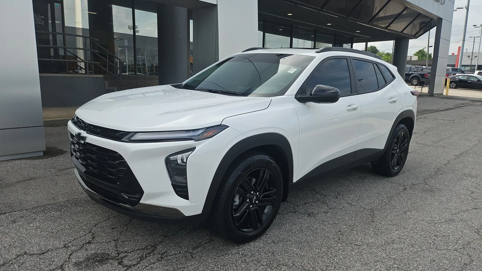 Used 2024 White Chevrolet ACTIV image 8