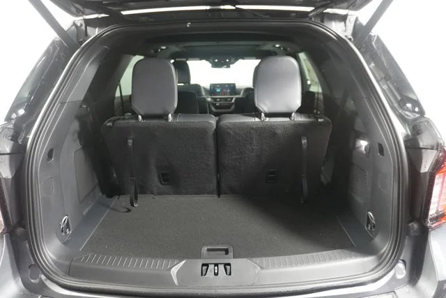 New 2027 Carbonized Gray Metallic Ford ST-Line image 29