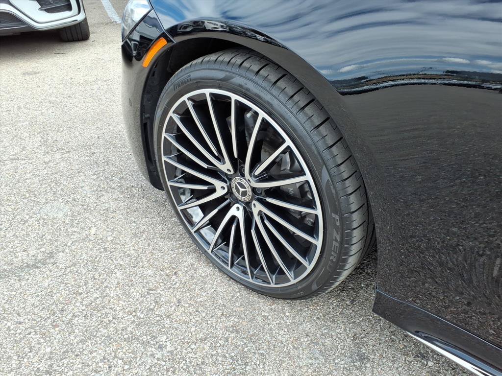 Used 2023 Black Mercedes-Benz S580 image 9
