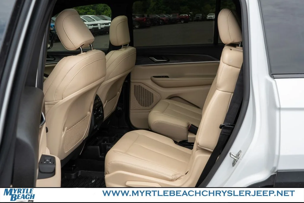 Used 2024 Bright White Clearcoat Jeep Limited image 15
