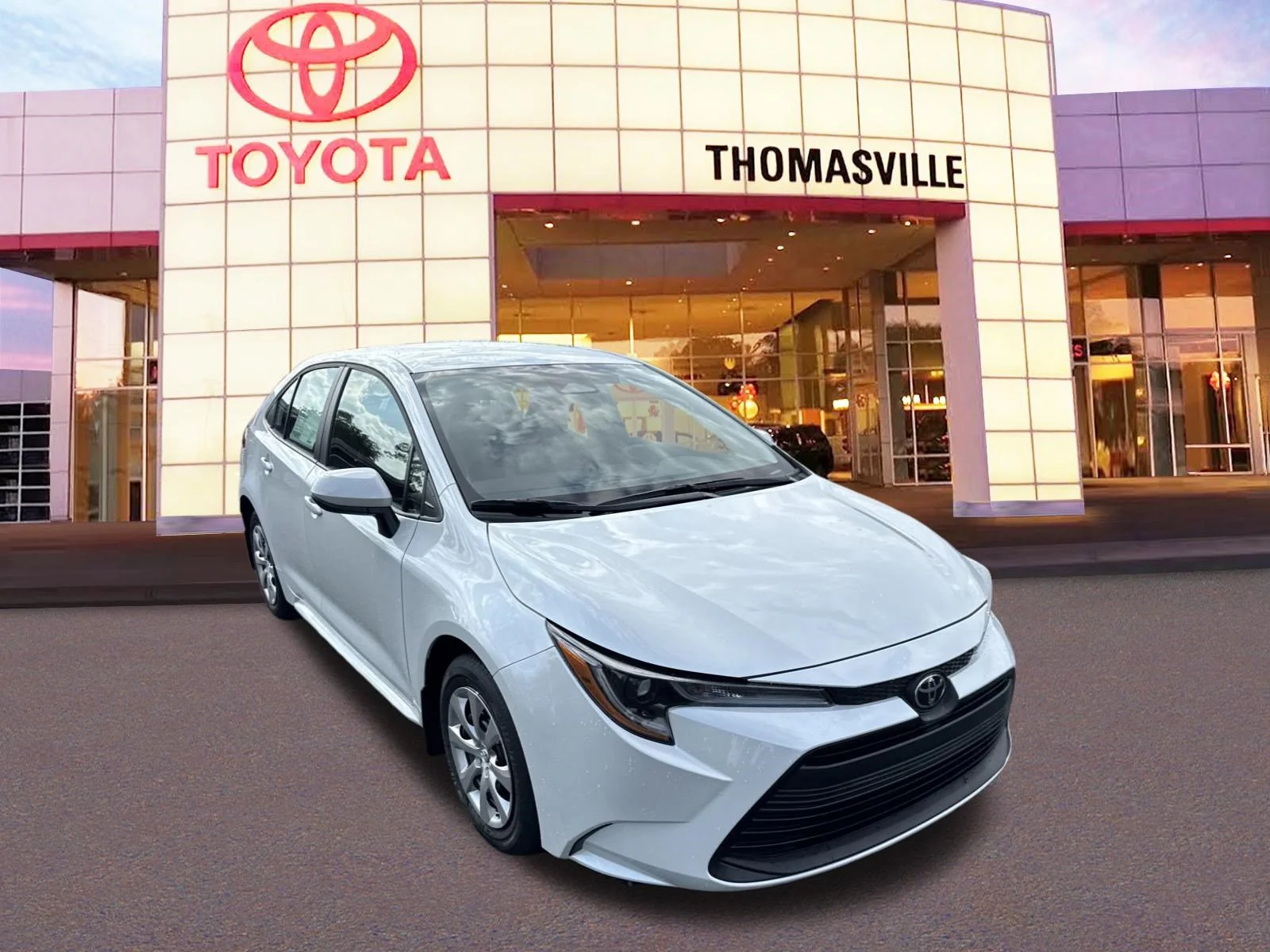 Used 2025  Toyota  image 3