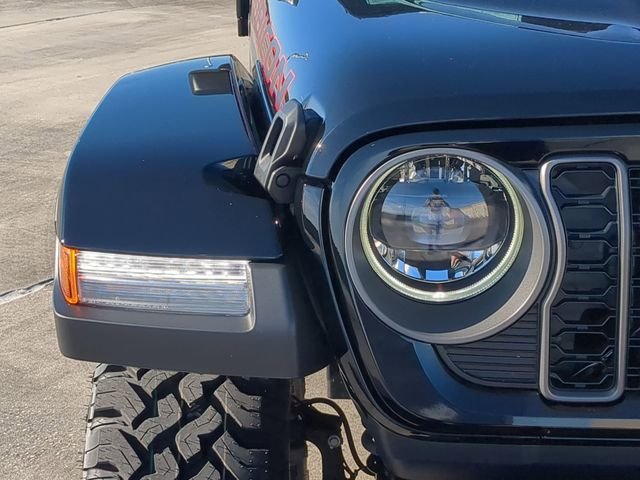 New 2026 Black Clear-Coat Exterior Paint Jeep Rubicon X image 10