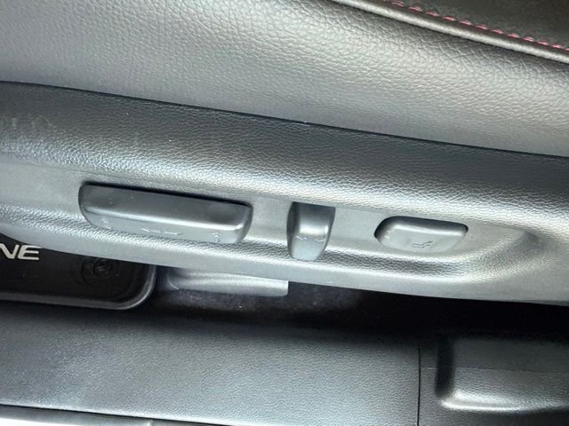 New 2026 Platinum White Pearl Honda Black Edition image 32