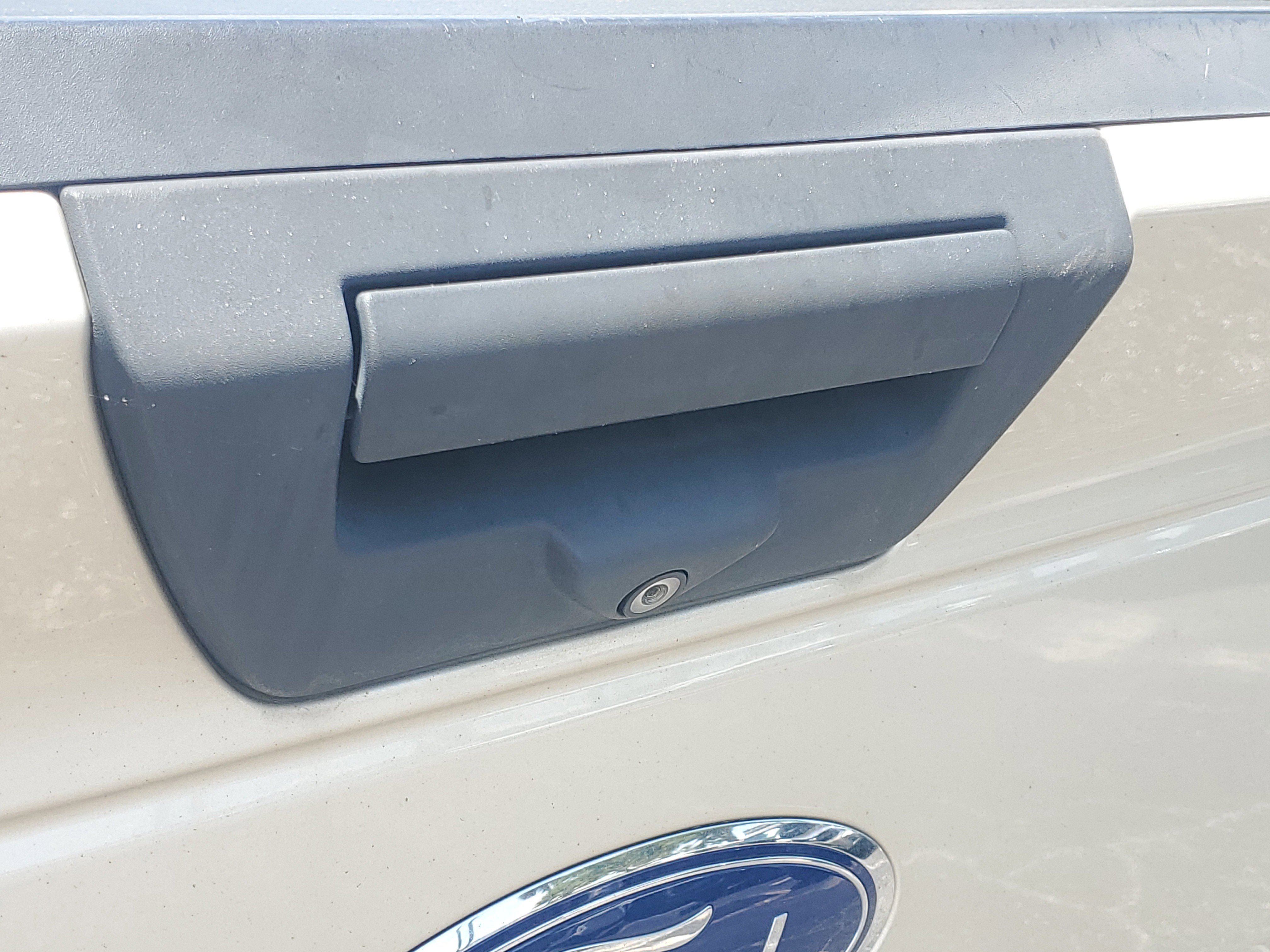 Used 2018 White Gold Ford XLT image 11