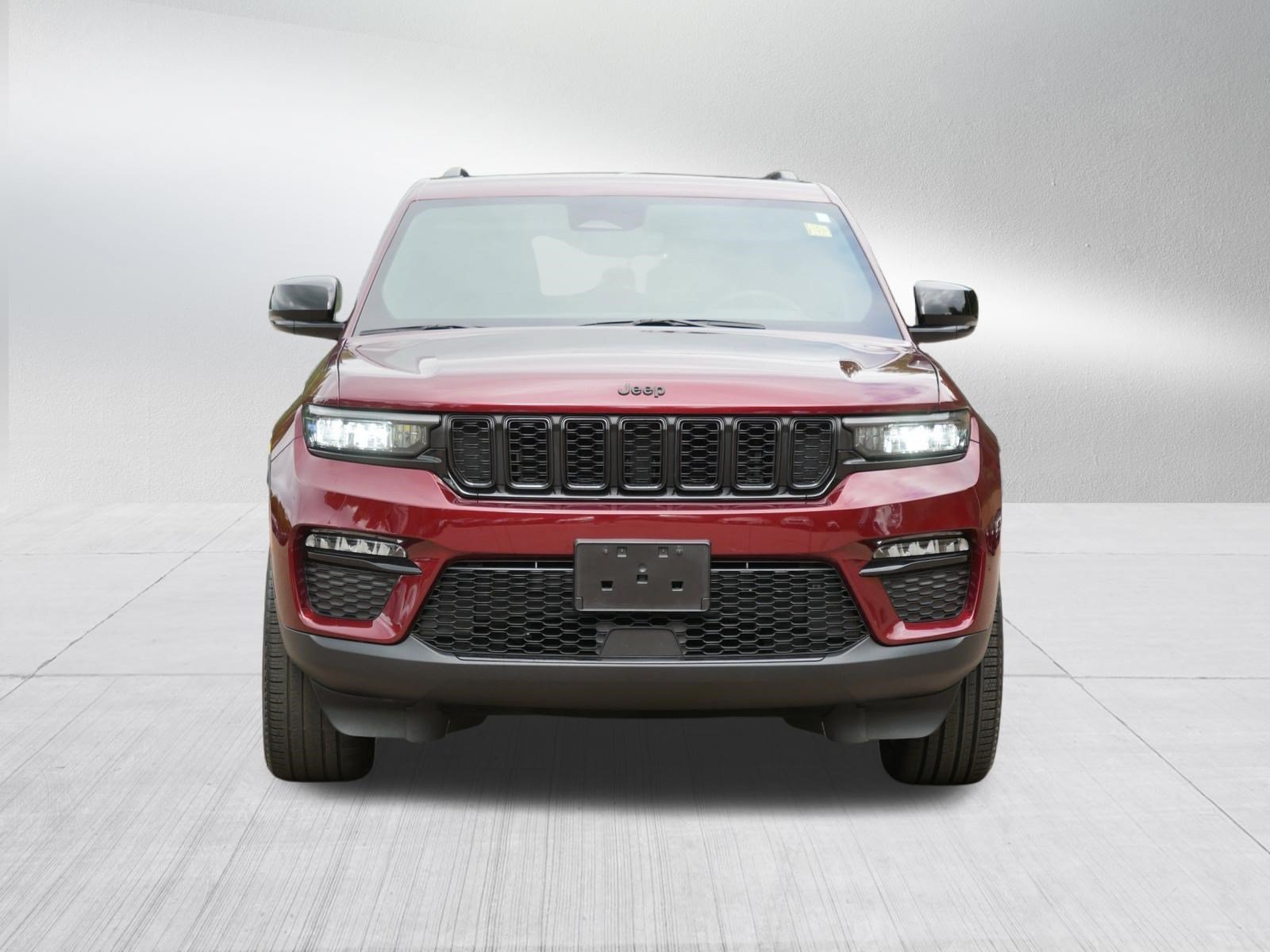 Used 2024 Velvet Red Pearlcoat Jeep Limited image 2