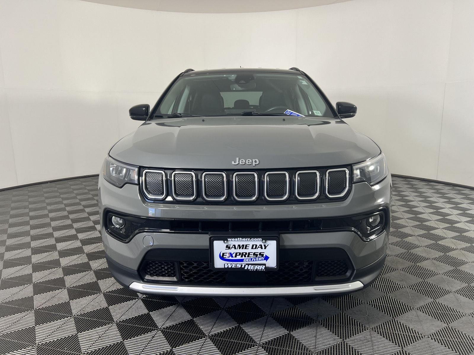 Used 2022 Sting-Gray Clearcoat Jeep Limited image 8