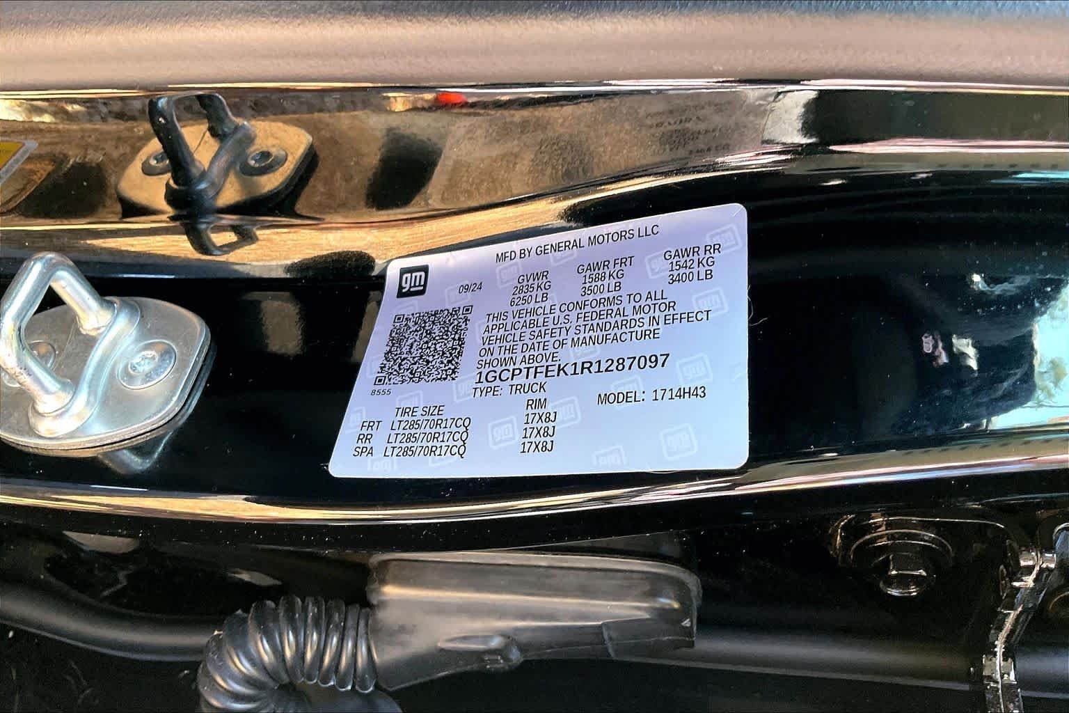 Certified Used 2024 Black Chevrolet ZR2 image 30