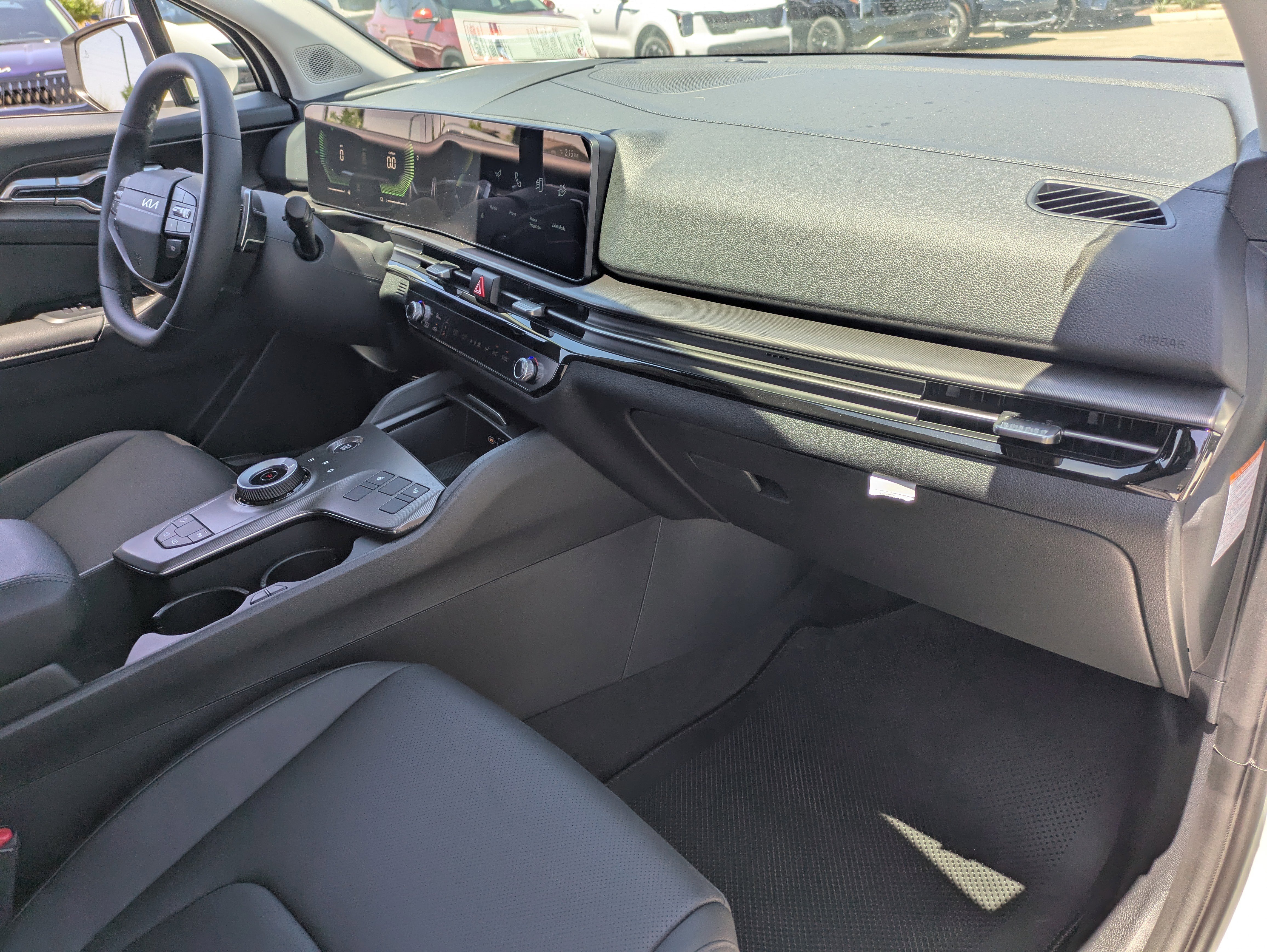 New 2026 Snow White Pearl Kia EX image 13