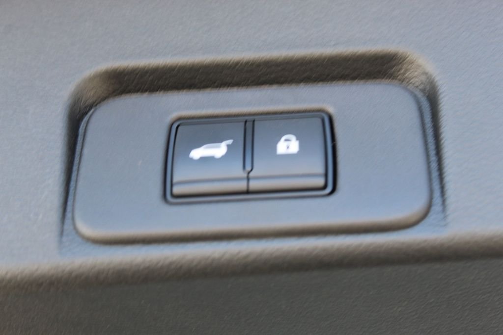 Used 2023 Gray Nissan Platinum image 11
