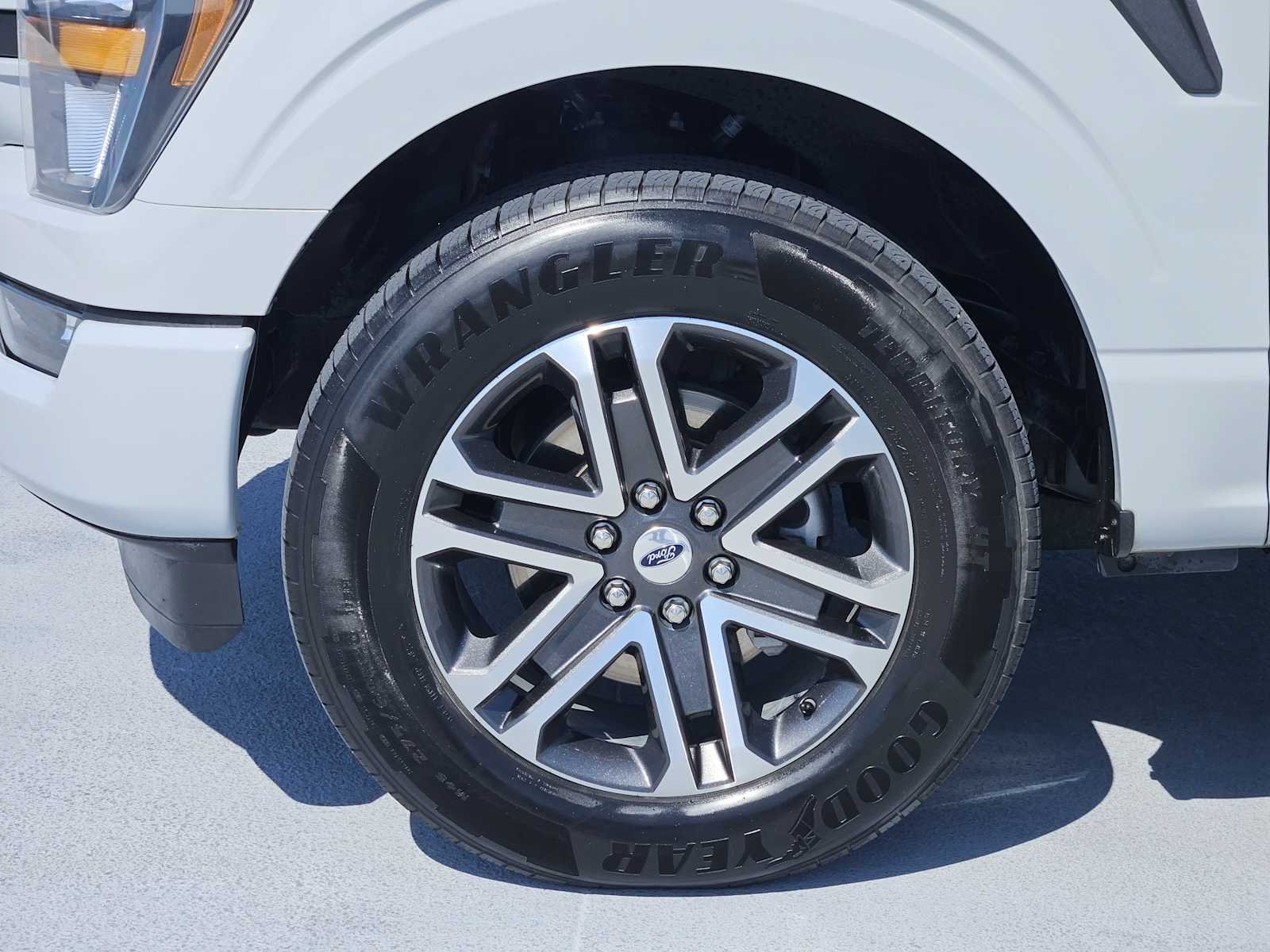 Used 2023 Avalanche Gray Ford XL image 10