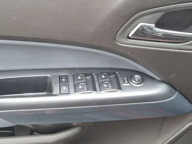 Used 2016 Red Chevrolet Z71 image 14