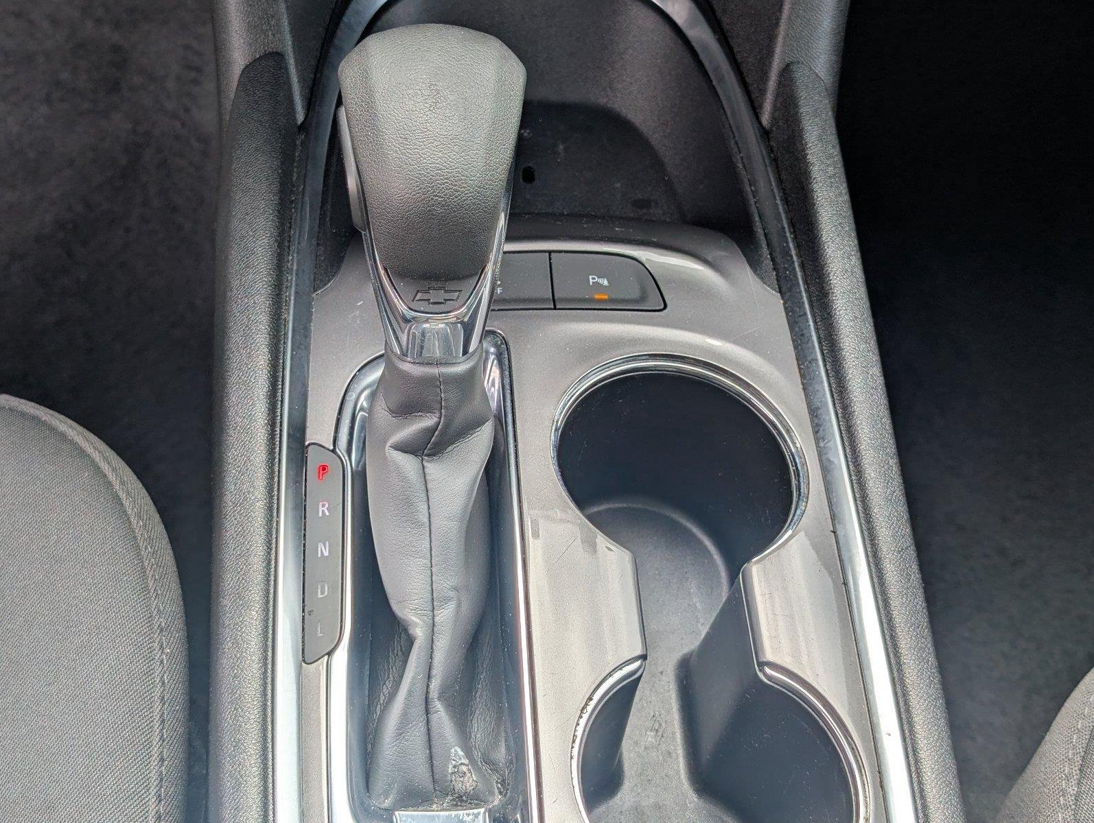Used 2024 Summit White Chevrolet 1LT image 25