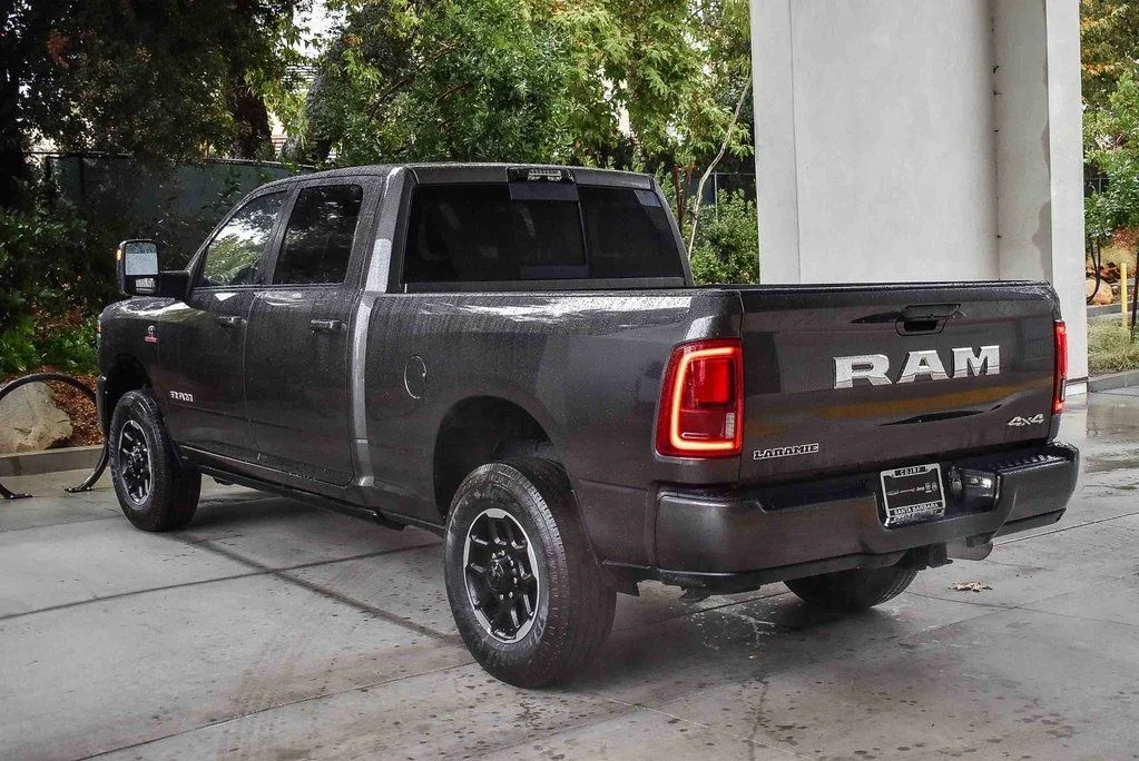 New 2026 Granite Crystal Metallic Clear-Coat Exterior Paint RAM Laramie image 4