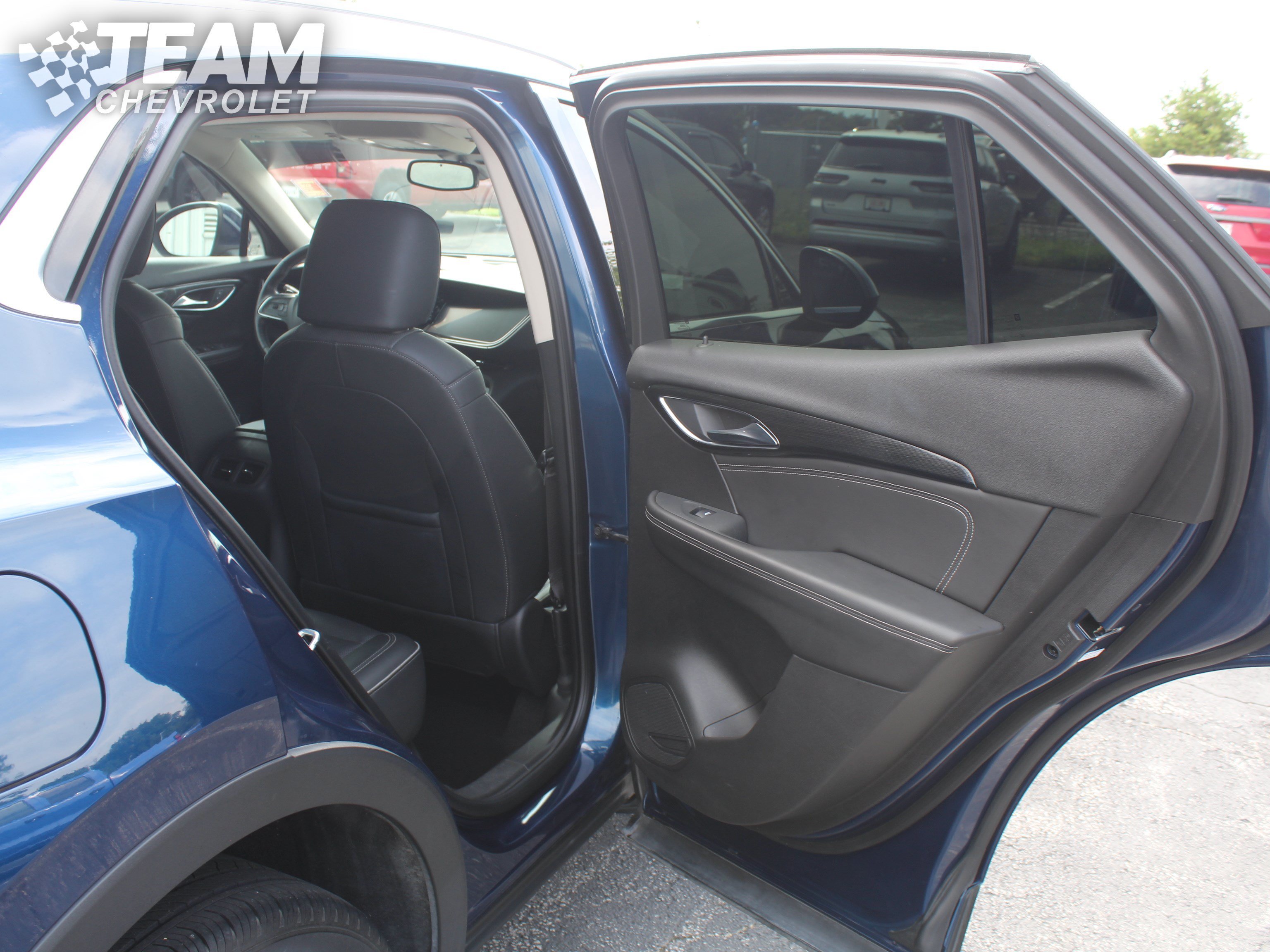 Used 2022 SAPPHIRE METALLIC Buick Essence image 24
