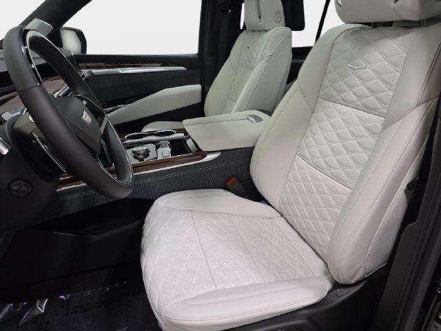 2026 Cadillac Escalade Platinum Sport - Photo 11
