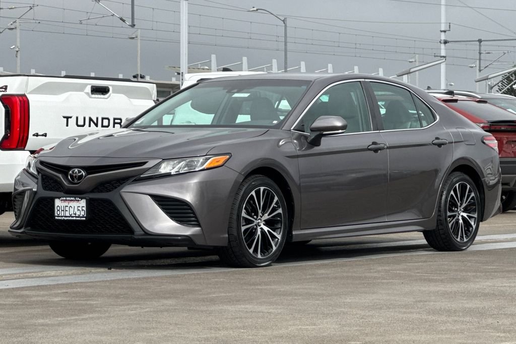 Certified Used 2018 Gray Toyota SE image 8