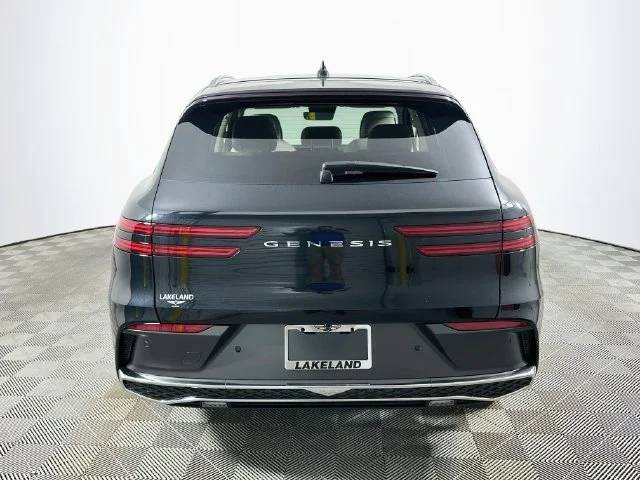 New 2027 Black Genesis 2.5T Select image 5