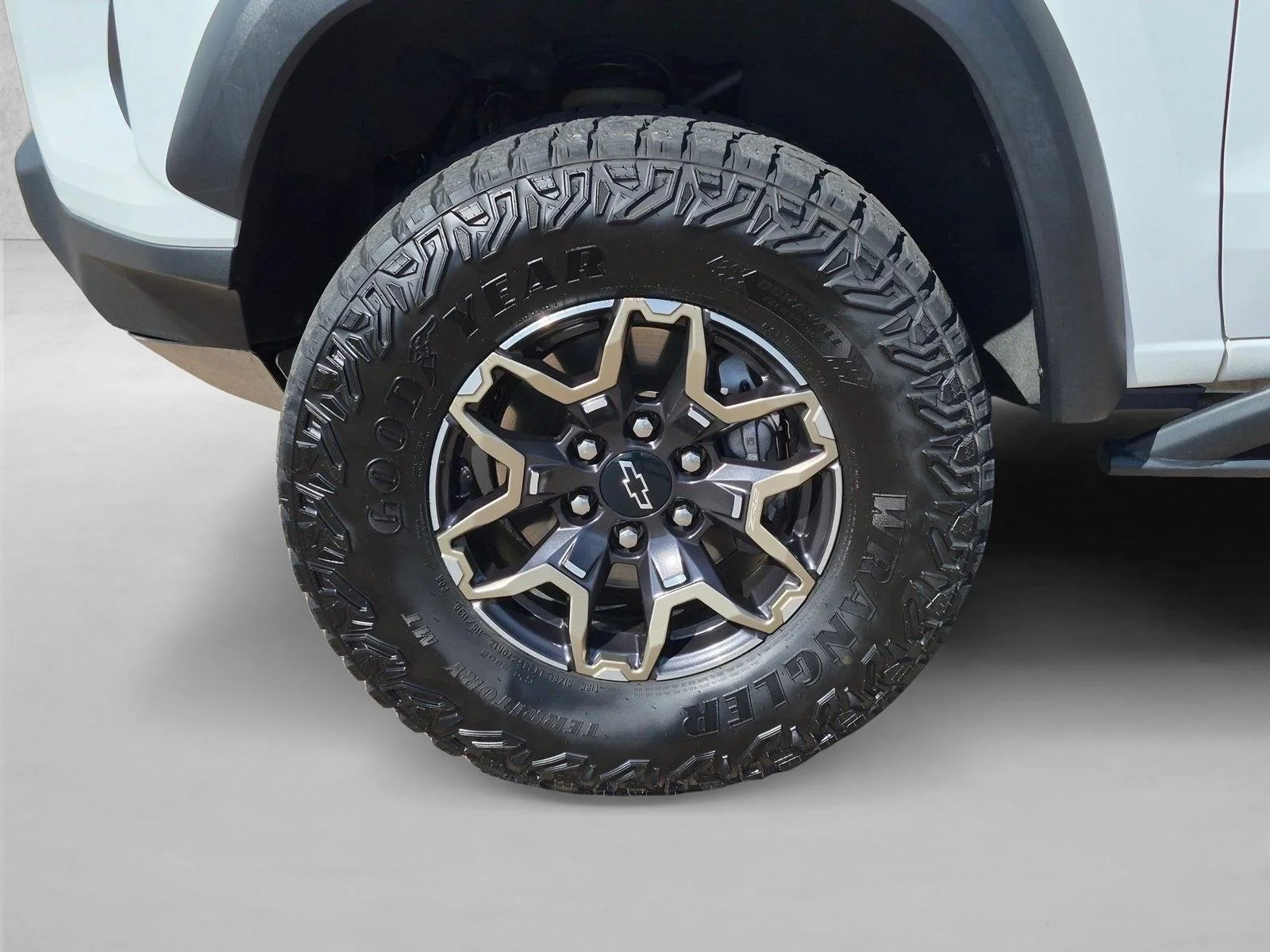 Certified Used 2023 Summit White Chevrolet 4WD ZR2 image 8
