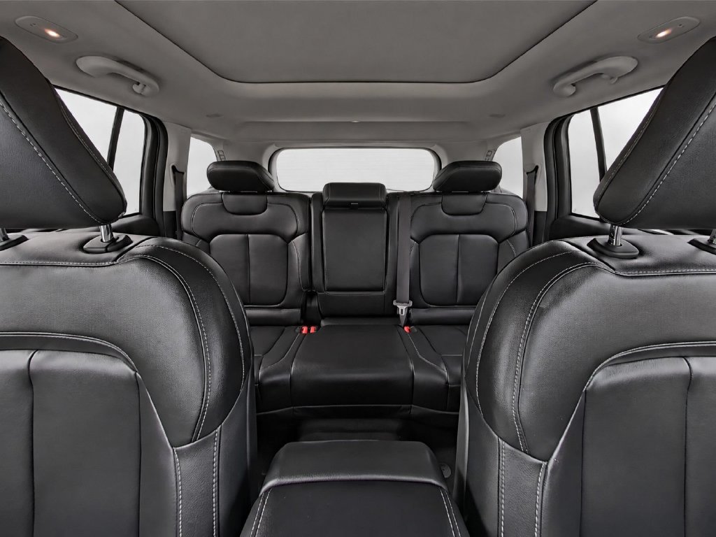Used 2023 Red Jeep 4xe image 17