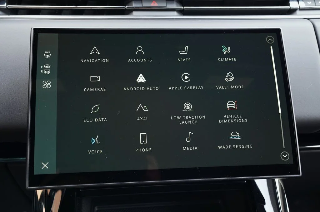 New 2026 Fuji White Land Rover Dynamic SE image 19