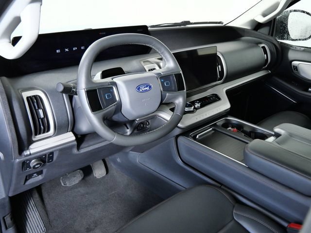 Used 2025 Gray Ford Active image 3