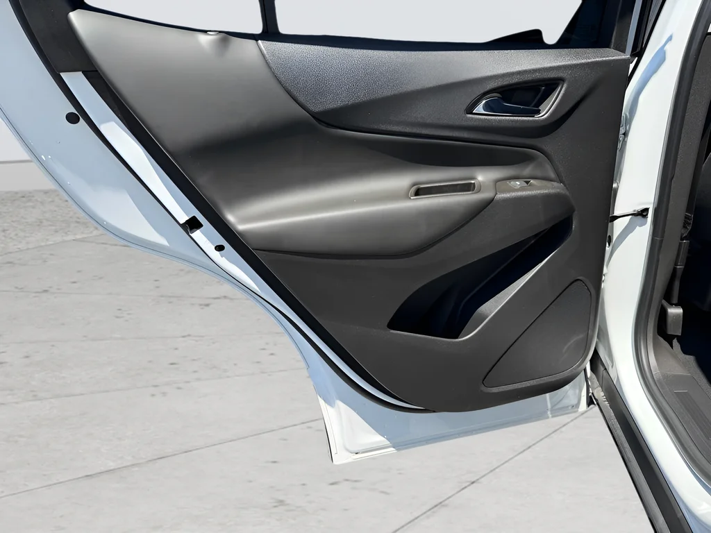 Used 2023 White Chevrolet LT image 17
