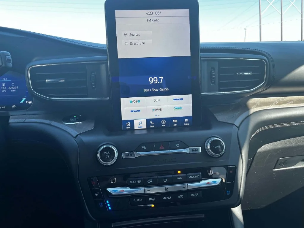 Used 2020 White Ford Platinum image 20
