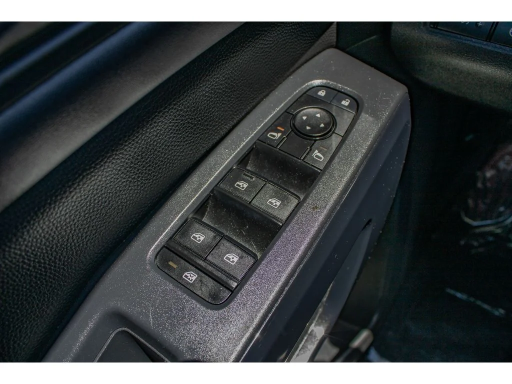 Used 2024 Brilliant Silver Metallic Nissan SV image 38