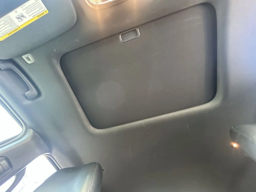 Used 2018 White Jeep Altitude image 28