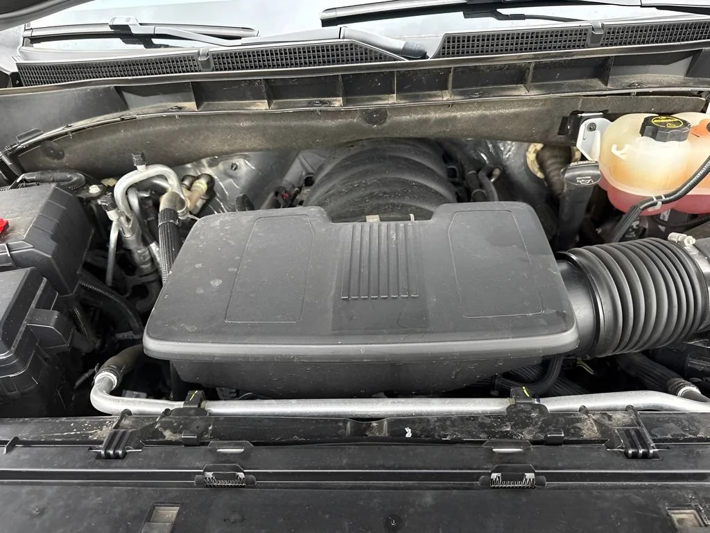 Used 2025 Sterling Metallic GMC Denali image 36