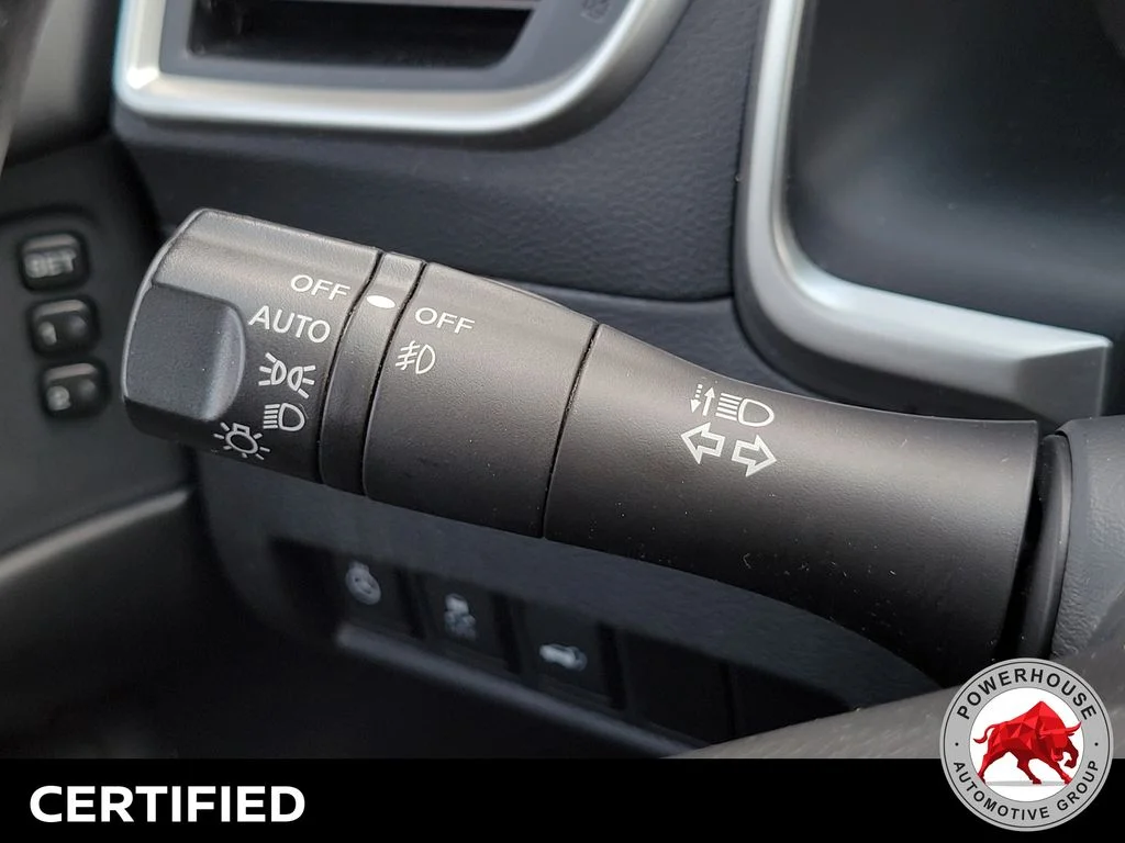 Used 2018 Gray Nissan Platinum image 33