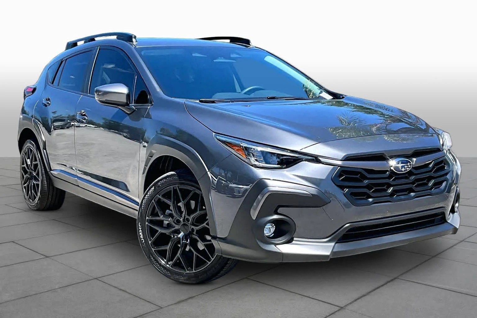 Used 2025 Magnetite Gray Metallic Subaru Limited image 4