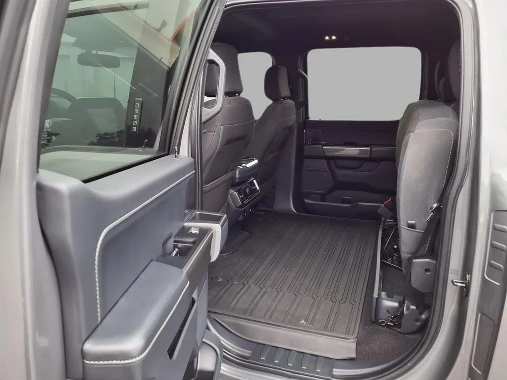 Used 2023 Gray Ford XLT image 26